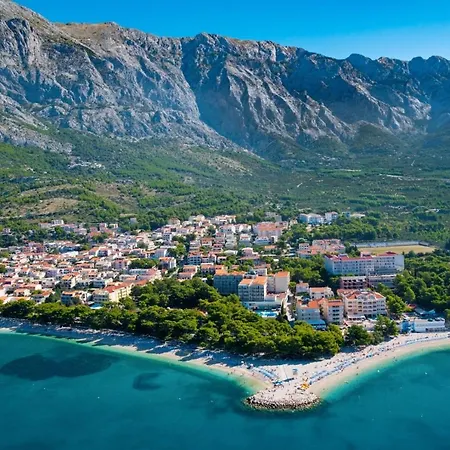 Lugareva With 52 Sqm Private Pool, 4 Bedrooms, 4 Bathrooms, Summer Kitchen, Traditional Environment, Playground Villa Makarska