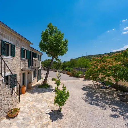 Lugareva With 52 Sqm Private Pool, 4 Bedrooms, 4 Bathrooms, Summer Kitchen, Traditional Environment, Playground * Makarska