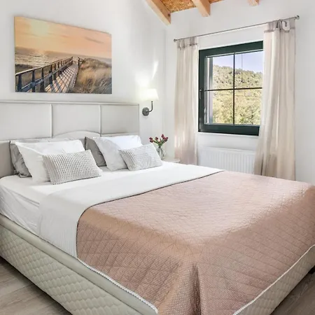 Lugareva With 52 Sqm Private Pool, 4 Bedrooms, 4 Bathrooms, Summer Kitchen, Traditional Environment, Playground * Makarska