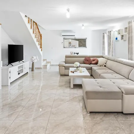 Lugareva With 52 Sqm Private Pool, 4 Bedrooms, 4 Bathrooms, Summer Kitchen, Traditional Environment, Playground Villa